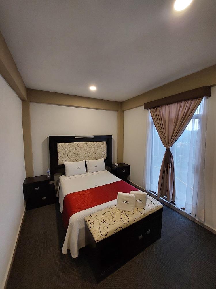 HOTEL SIERRA NORTE INN