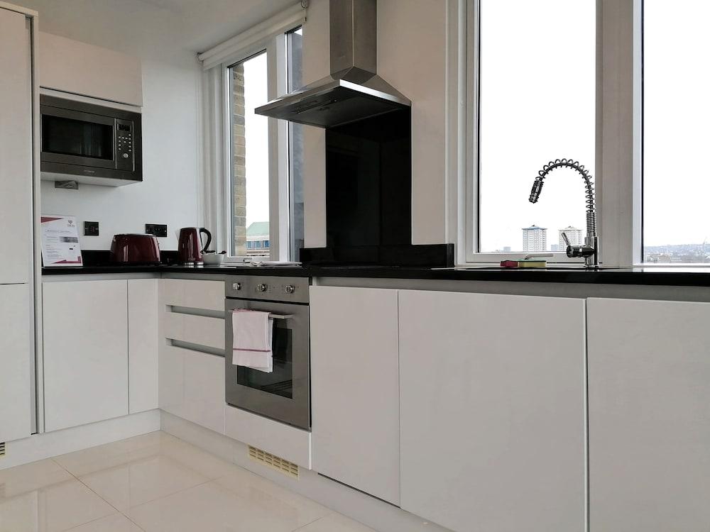 Still Life Euston Deluxe