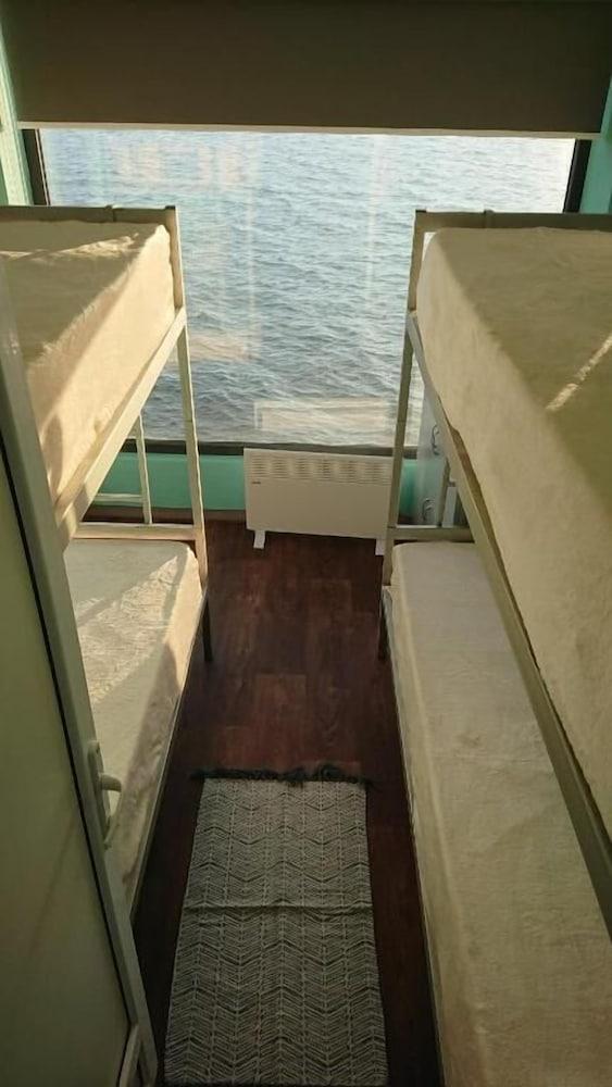 Altitude 1900 Dive resorts