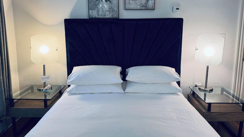 Ginkgo House on Harvard