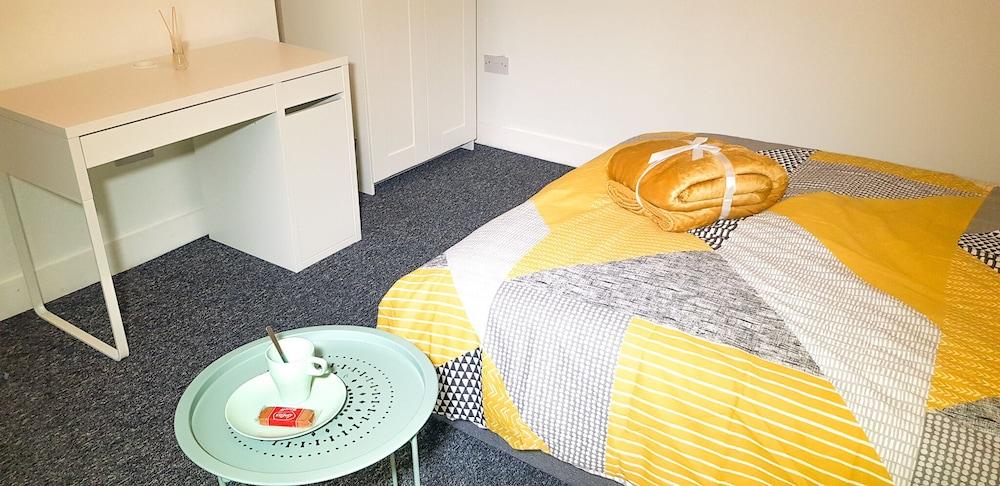 Kunda House Bearwood