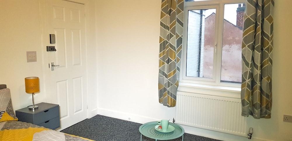 Kunda House Bearwood