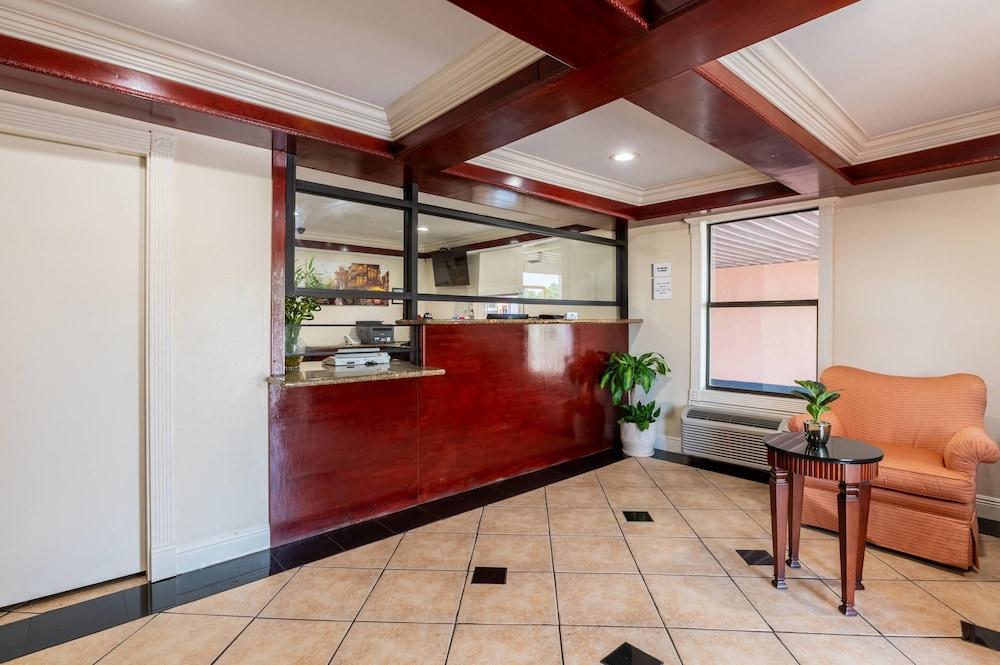 Rodeway Inn & Suites New Orleans East