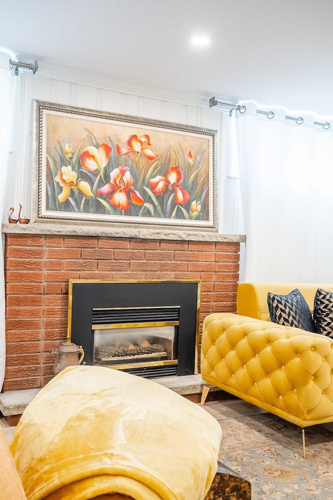 GLOBALSTAY Sunny Basement Brontë park