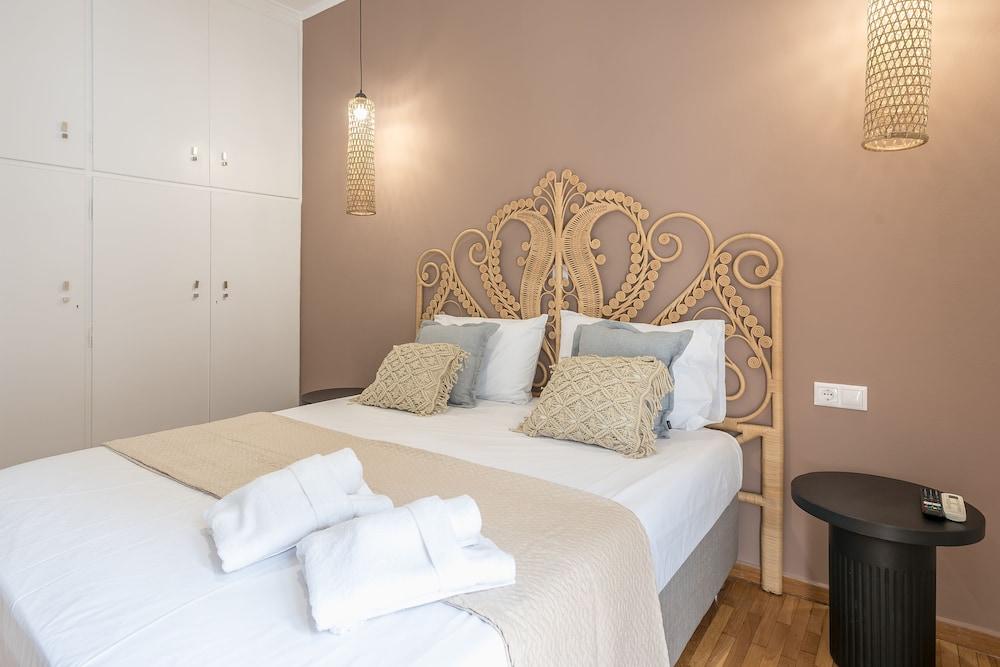 Nomad Pennie Home by CloudKeys