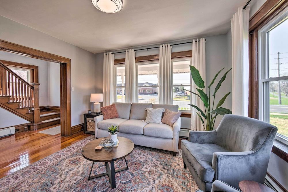 Home 2 Mi to Hersheypark: Work & Play!