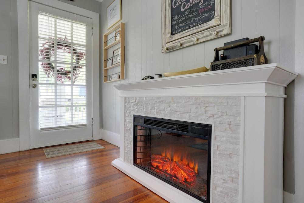 'carousel Cottage:' North Chattanooga Home!