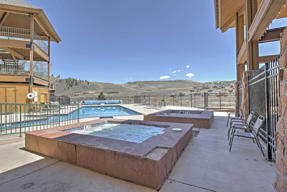 2 Mi to Granby Ranch: Condo w/ Hot Tub Access