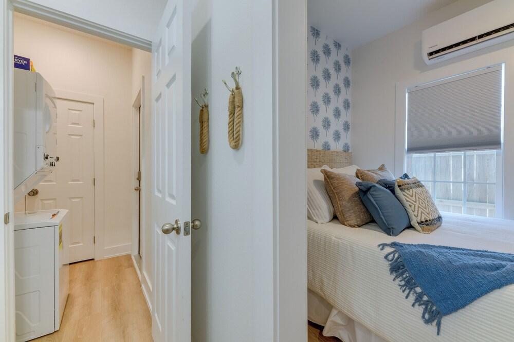 Private Pool & Furnished Deck: Port Aransas Home!