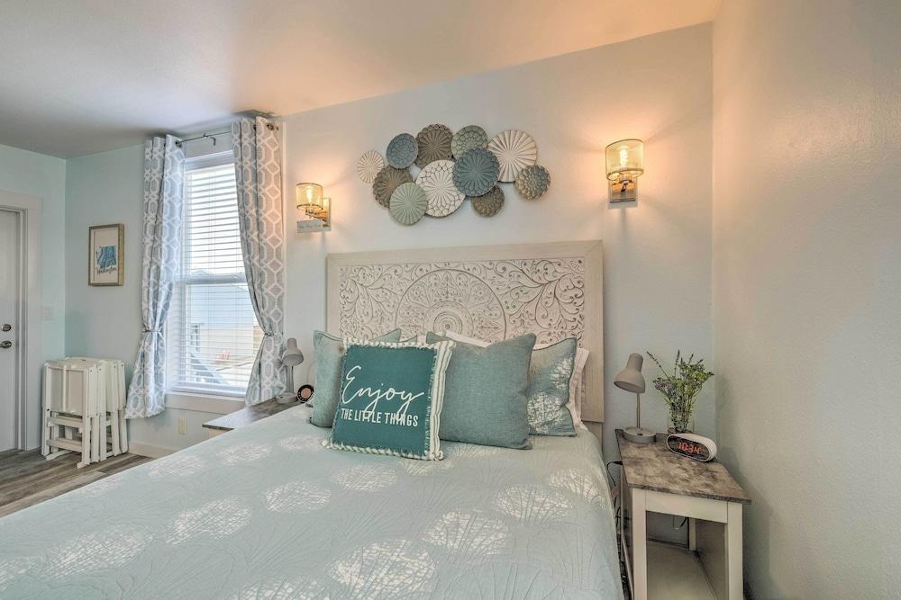 Adorable Downtown Studio - 1 Block to Long Beach!