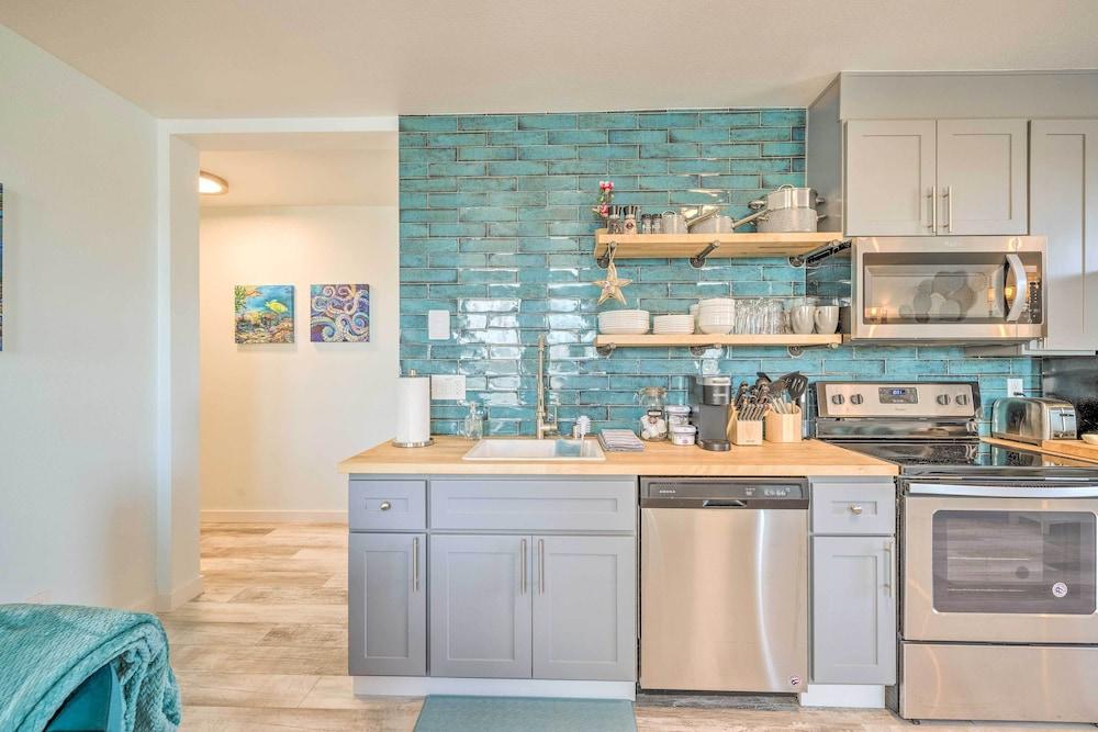 Adorable Downtown Studio - 1 Block to Long Beach!