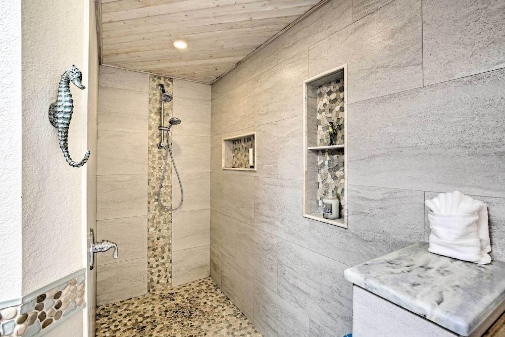 Canal Waterfront Home With Private Pool & Dock!