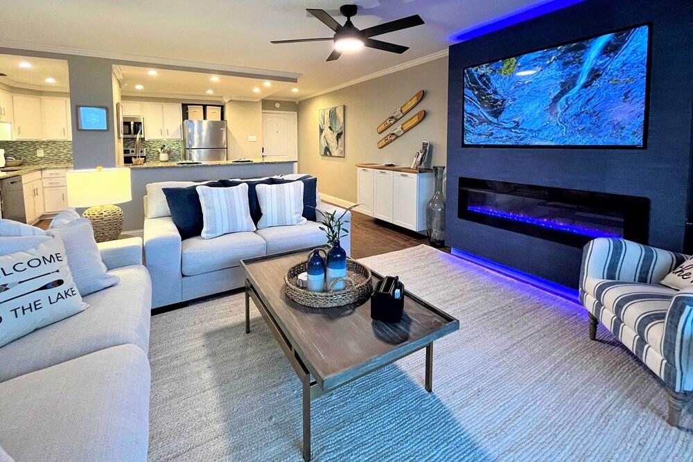 Updated Lake Daze Condo w/ Amazing Pool!