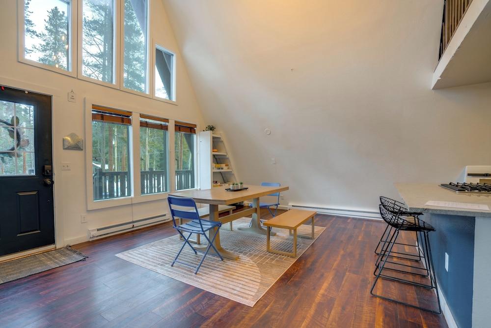 Near Trails & Breweries: Cabin w/ Hot Tub in Breck