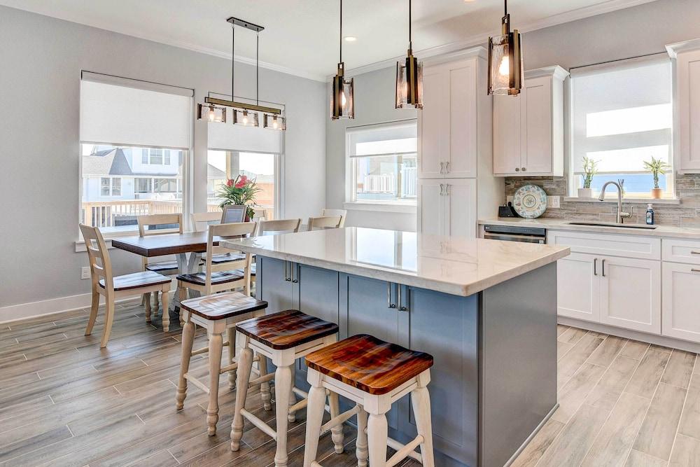 Private Dock & Patio: Waterfront Galveston Retreat