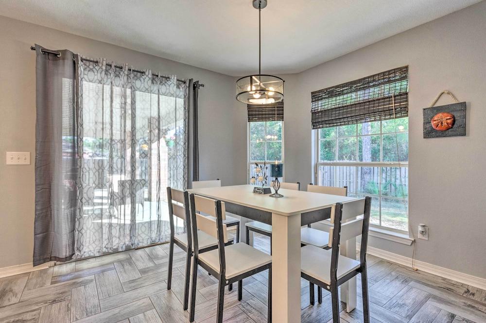 Private Gulf Breeze Gem w/ Easy Shore Access!