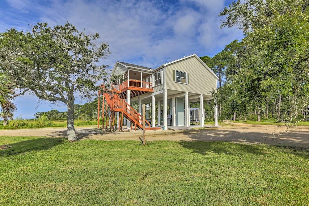 Waterfront Gulf Coast Getaway w/ Boat Dock!