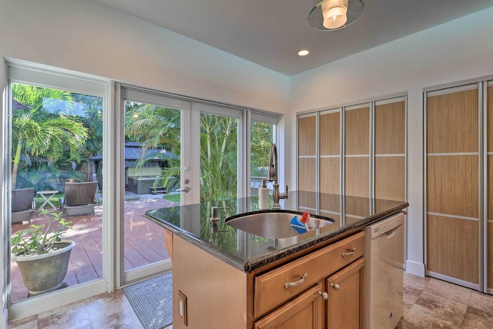 < 9 Mi to Downtown Miami - Modern Getaway