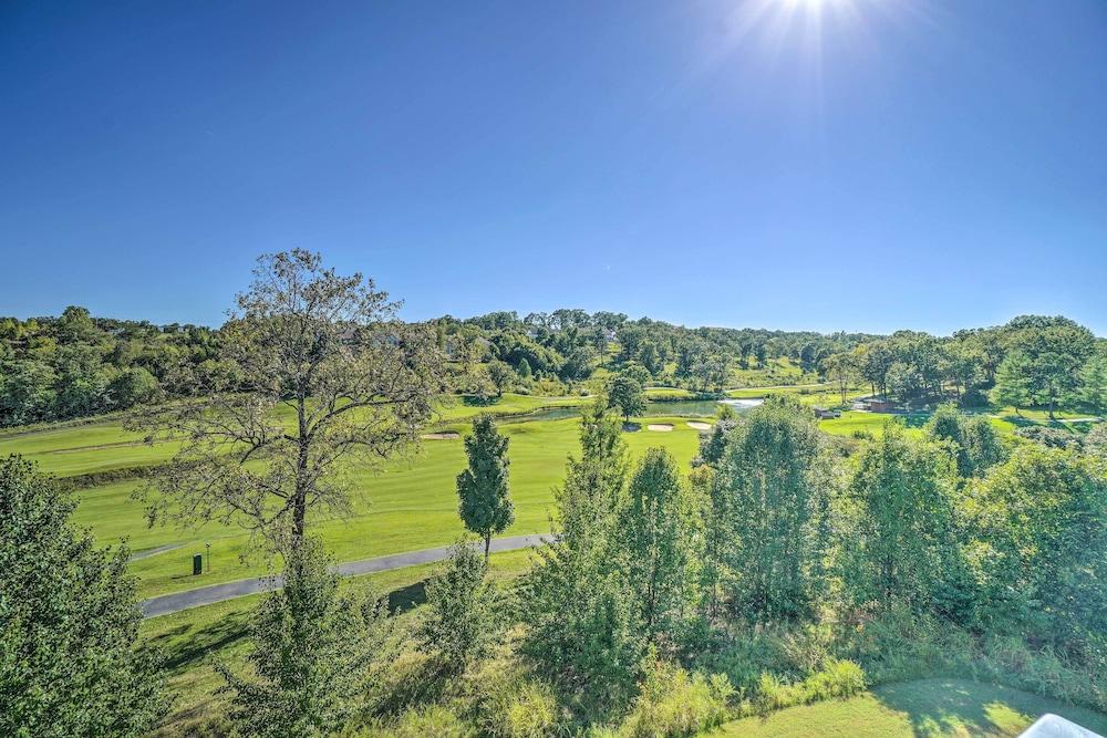 Branson Condo on Golf Course: Community Pool!