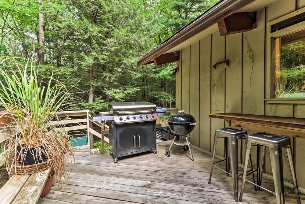 Rustic-chic Home w/ Decks: Pool + Lake Access