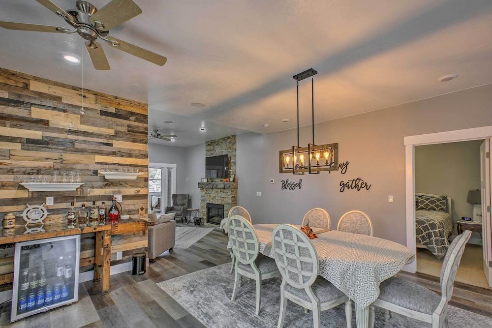 < 1 Mi to Dtwn Ludington: Bright Lower-level Unit