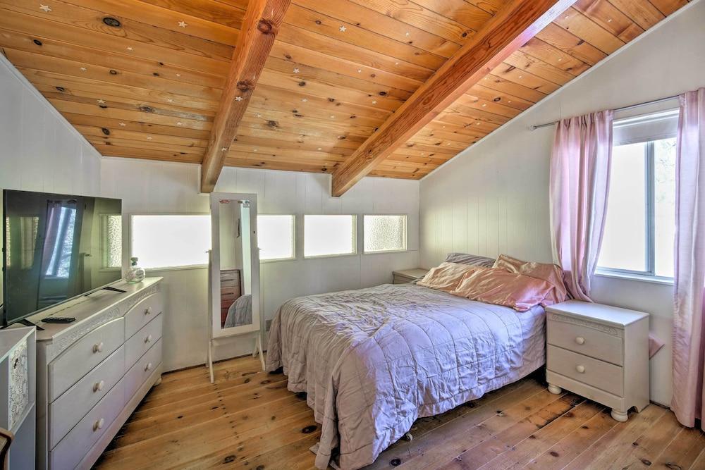 Green Valley Lake Cabin w/ Fire Pit & Grill