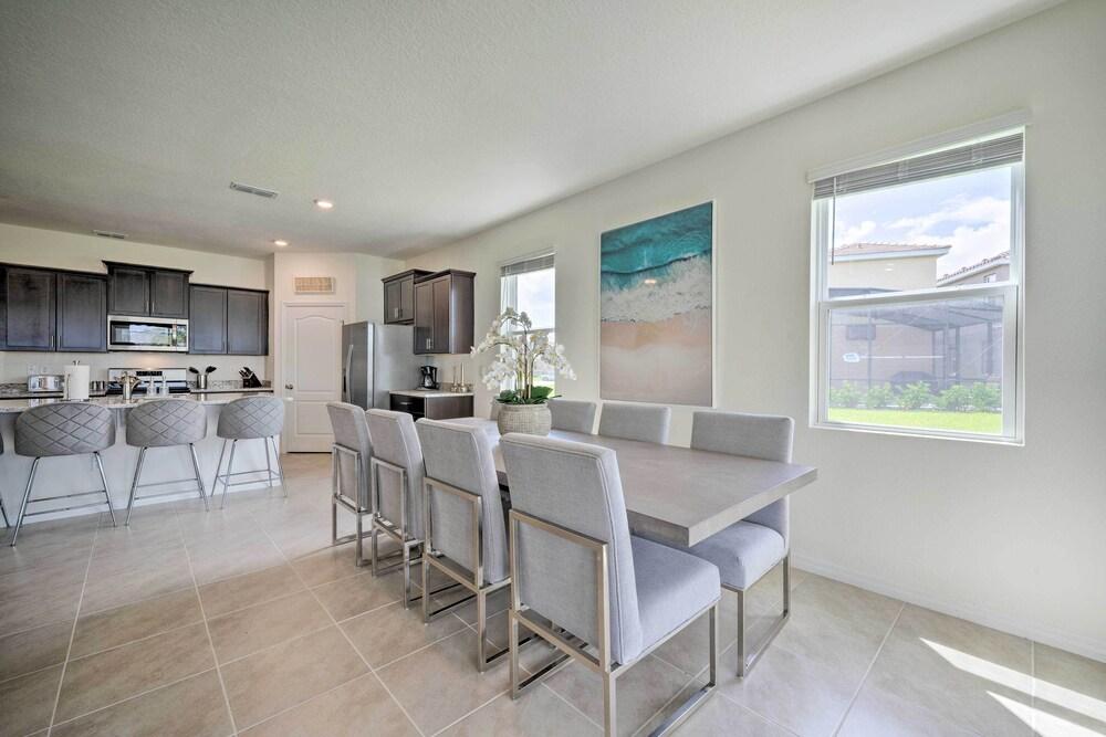 Private Pool & Resort Perks: Home in Davenport