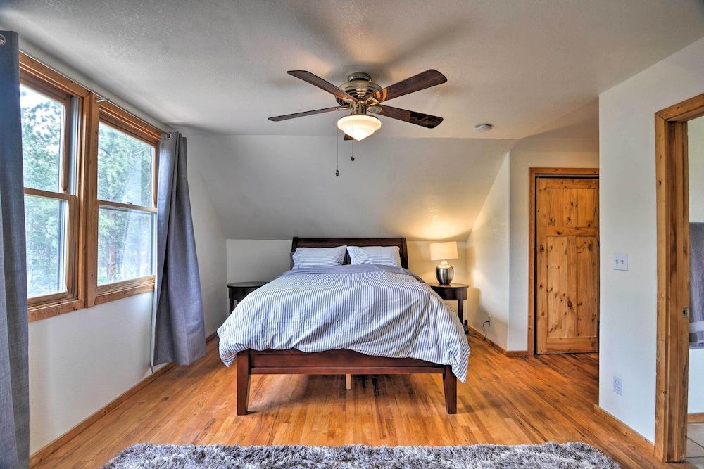 The Pinecone Palace w/ Hiking Trail Access!