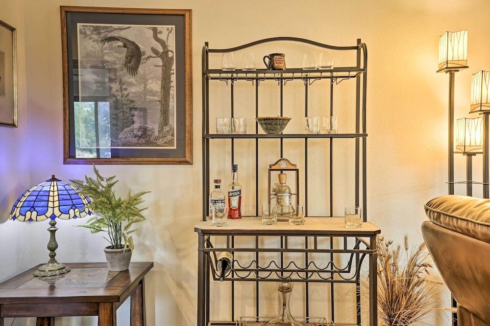 Ski & Explore: Silverthorne Gem w/ Hot Tub Access!