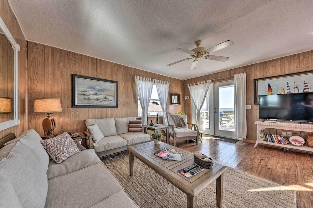 Fernandina Cottage w/ Deck + Direct Beach Access!