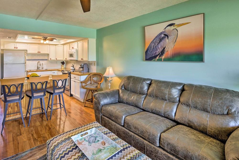 Sunny St Augustine Condo w/ Community Pool!