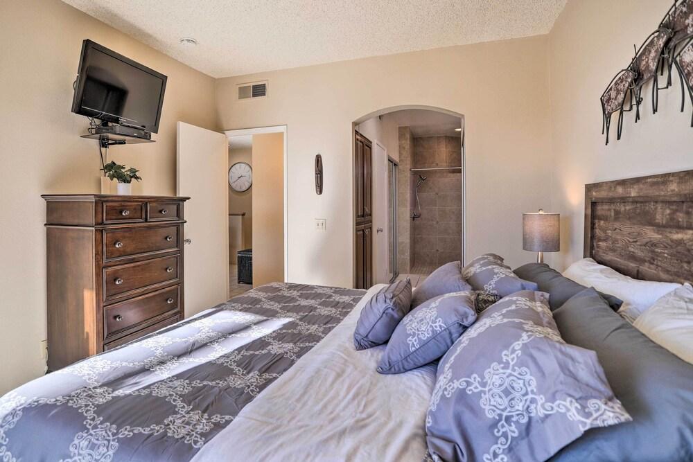Near Golfing: Palm Desert Condo w/ Pool Access!