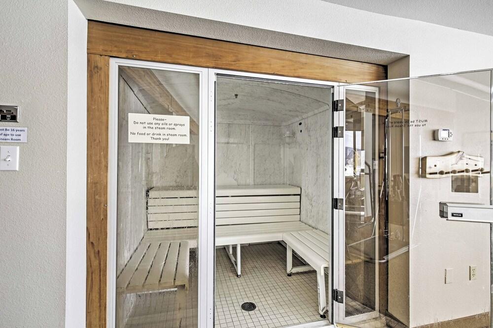 Eat, Sleep, Ski! Rustic Mtn Condo: Wifi,tv, Hottub