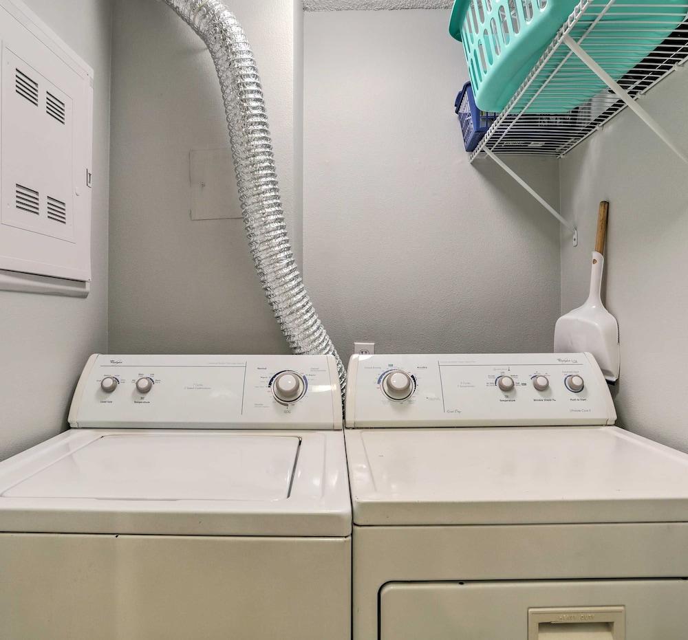 Beachfront Gulf Shores Condo w/ Pool