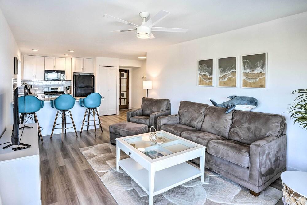 San Clemente Condo w/ Gorgeous Views: Near Beach!