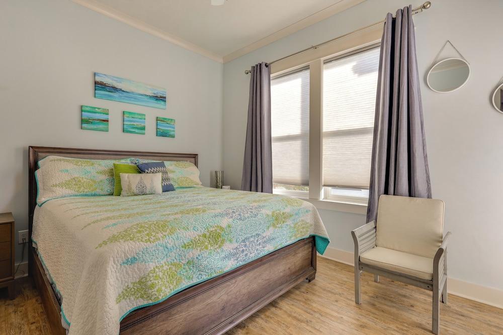 Gulf Shores Home w/ Shared Pool, 2 Blocks to Beach