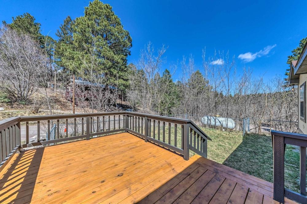 Cozy Cloudcroft Cabin w/ Deck & Gas Grill!