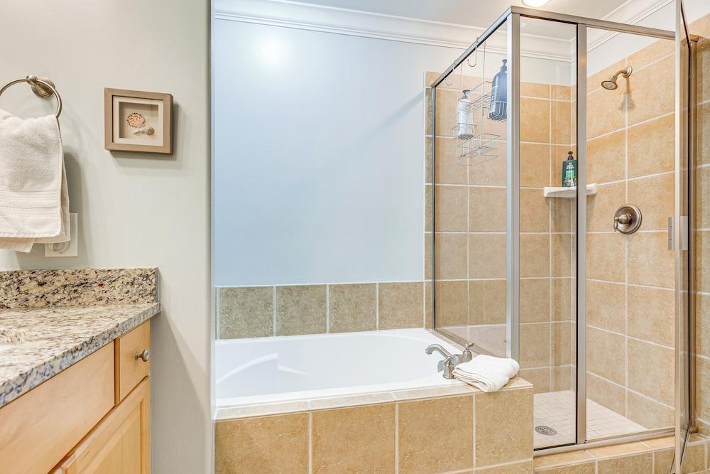 Dauphin Island Top-floor Condo w/ Resort Perks!