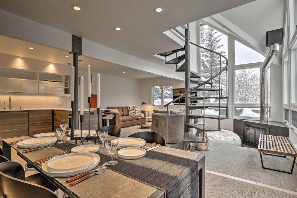 Vail Condo w/ Mtn View Deck - Steps to Ski Shuttle