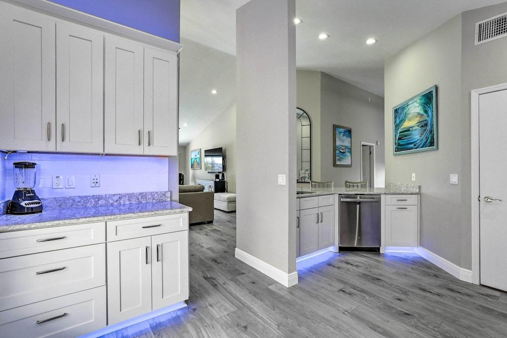 Apollo Beach Getaway With Dock & Pool!