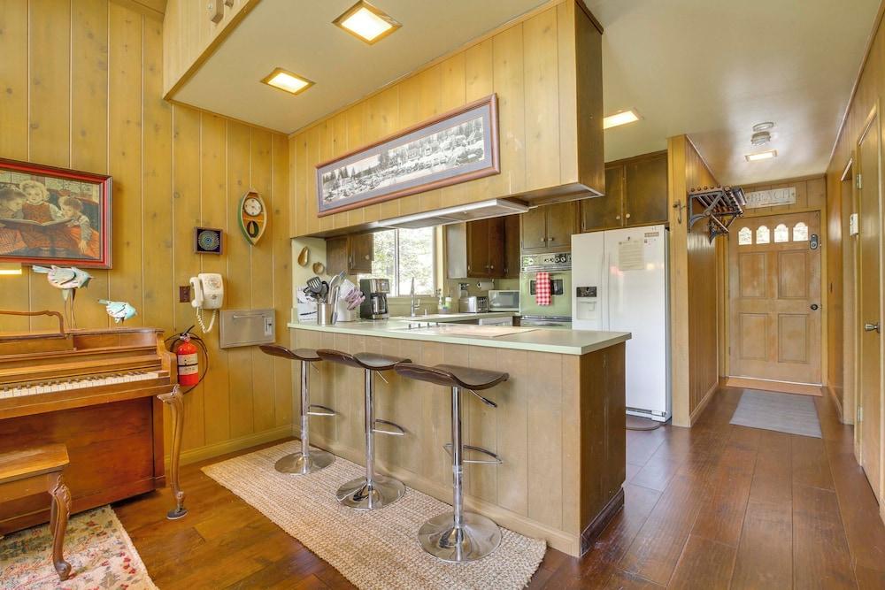 Lake Arrowhead Family Home w/ Game Room