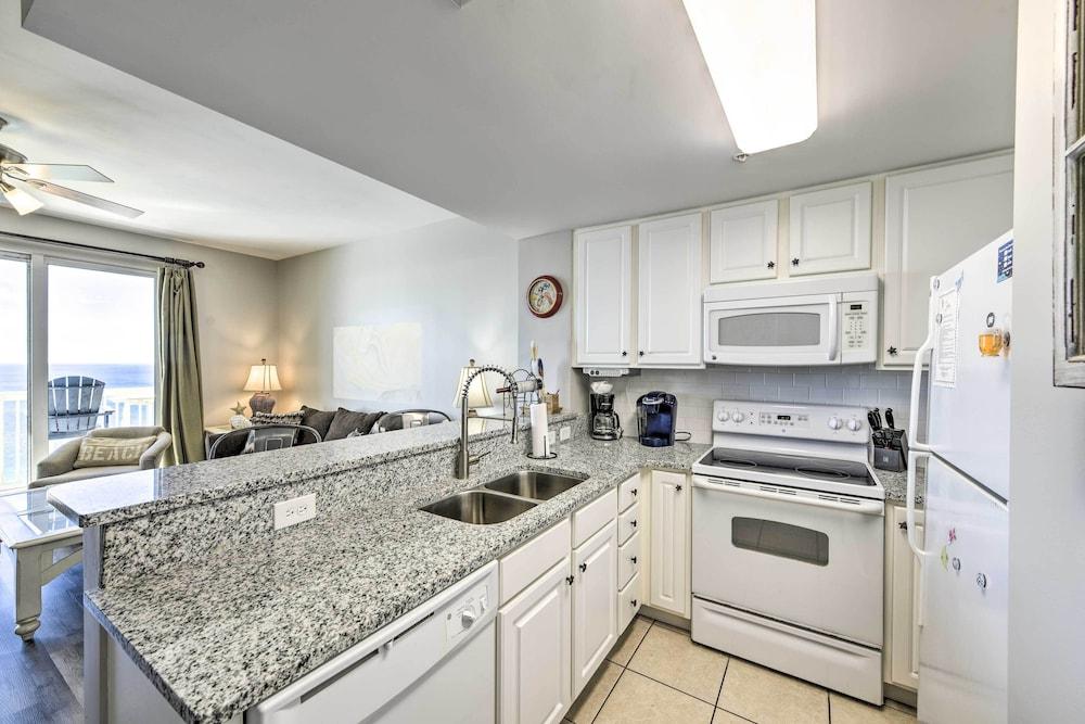 Oceanfront Panama City Beach Condo w/ Pool Access!