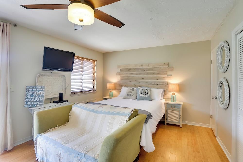 Cute PCB Condo by Lake Powell w/ Pool Access!