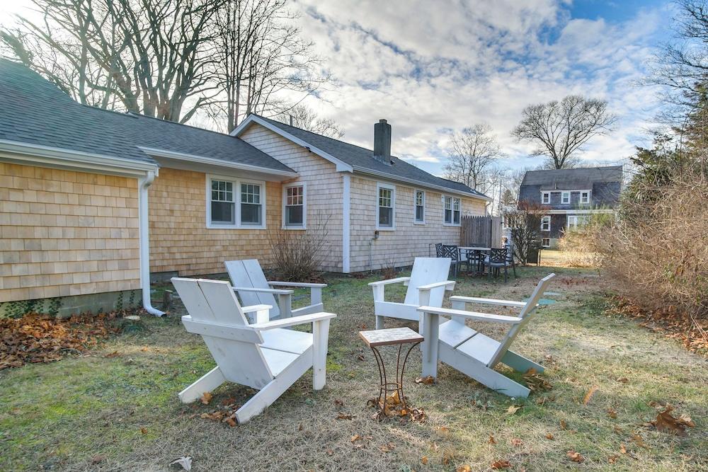 Walk to Monument Beach: Cape Cod Cottage w/ Grill