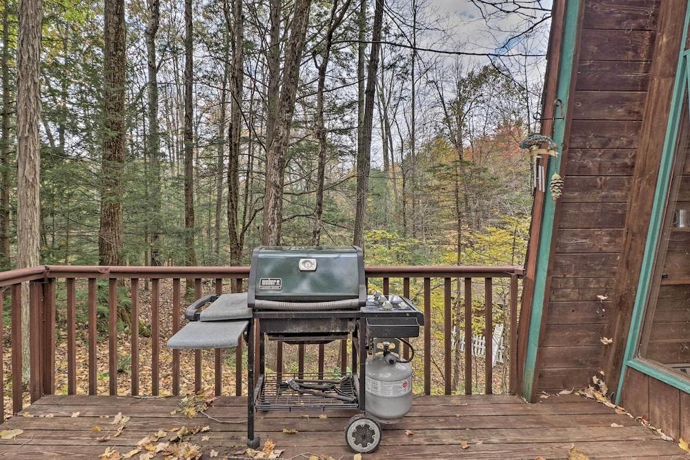 Lakefront Berkshires Retreat w/ Deck, Dock & Boat!