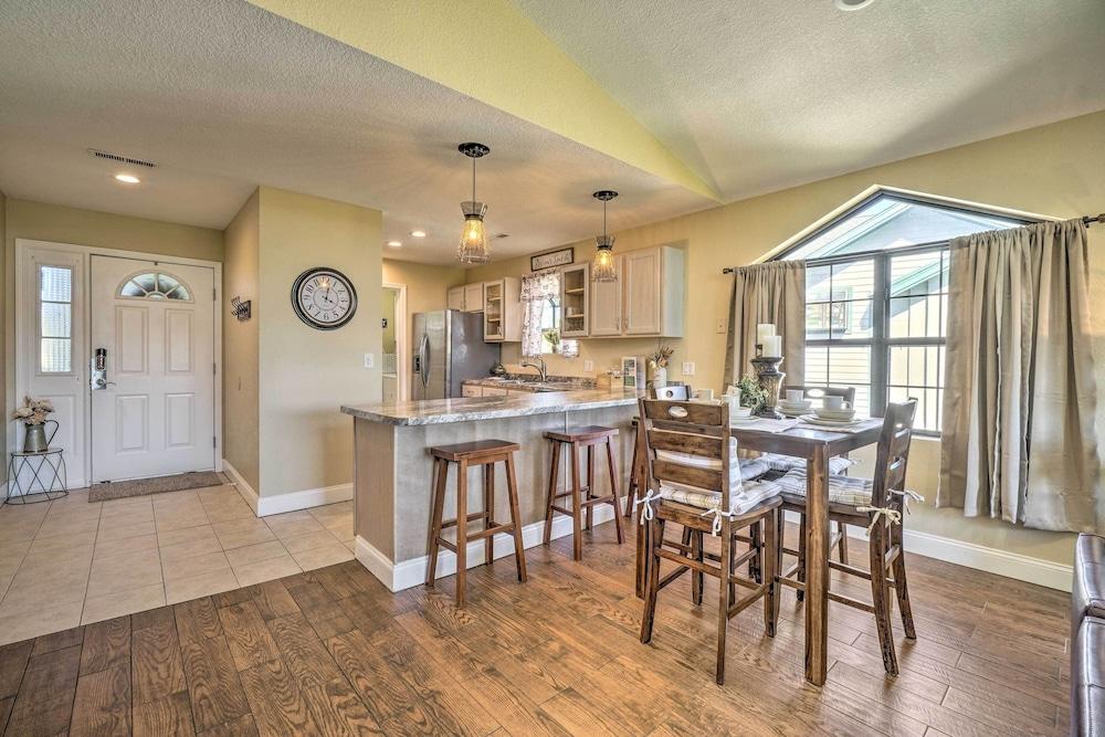 1 Block to Branson Strip: Condo w/ Views & Pool!