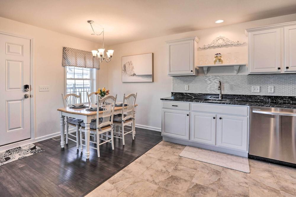 Bright & Airy Condo - Walk to Ortley Beach!