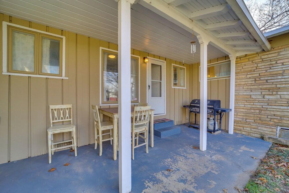 Tulsa Home w/ Yard: 5 Mi to Downtown!