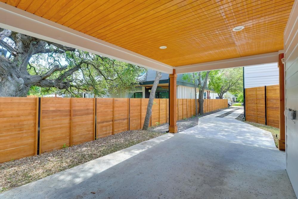 Chic Austin House w/ Spacious Backyard & Hammock