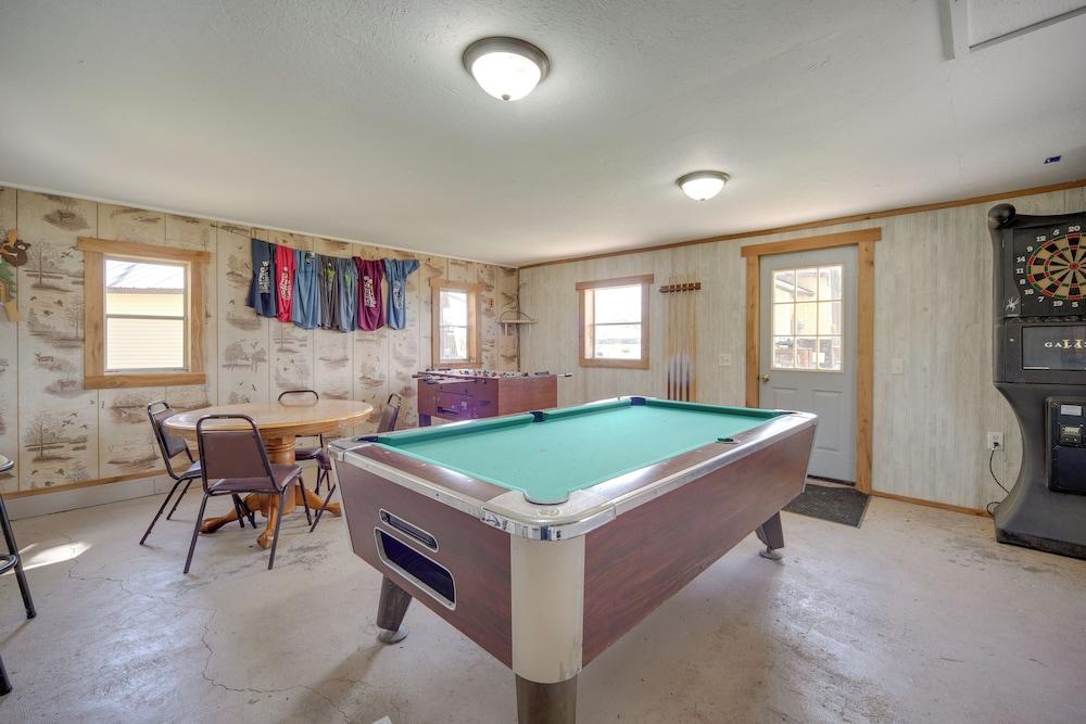 Rustic Cabin w/ Fire Pit, Steps to Sand Lake!